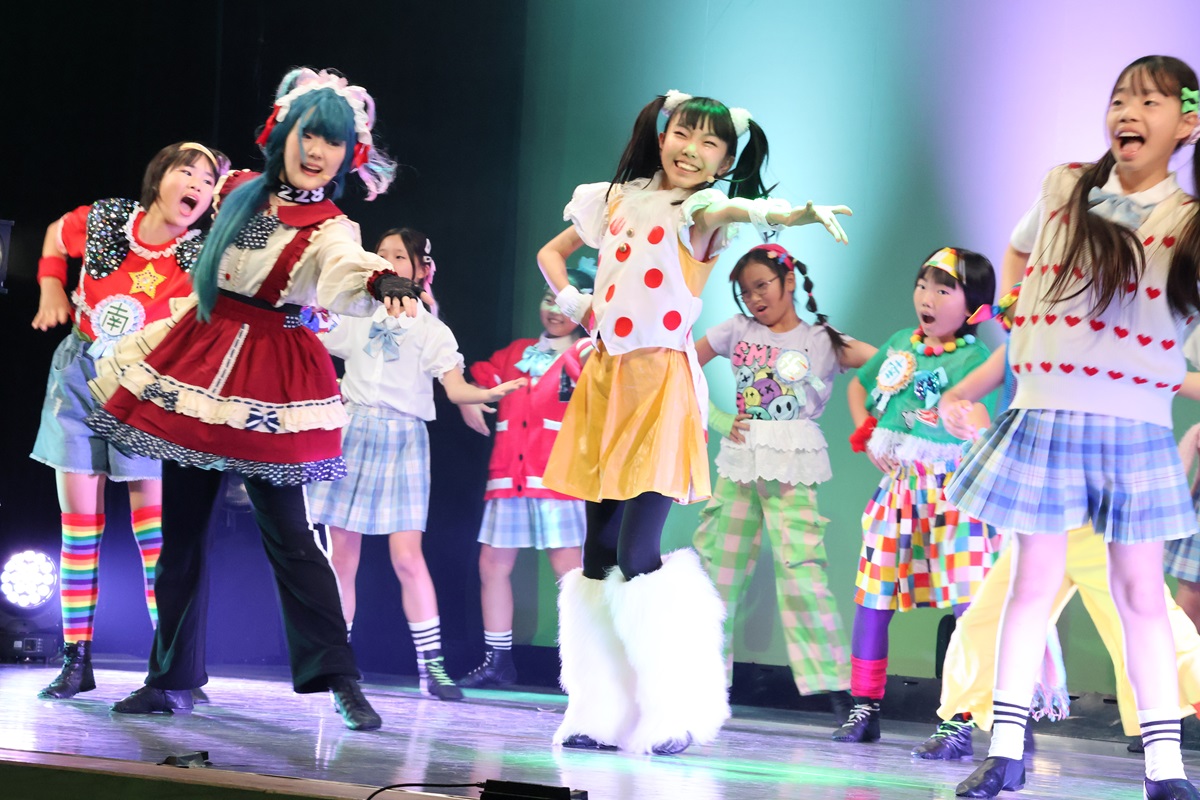 埼玉ミュージカルスクールの子どもたちの舞台写真